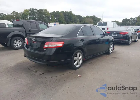 2010 Toyota Camry Se z USA, uszkodzony, nr VIN 4T1BF3EKXAU048081